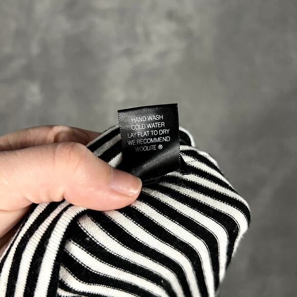 VTG Y2K Taunt Off-Shoulder Top Rouched Black White Striped Women's S Alt Emo USA - Picture 2 of 7